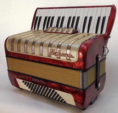 Hohner Concerto III (rot) 1. Design